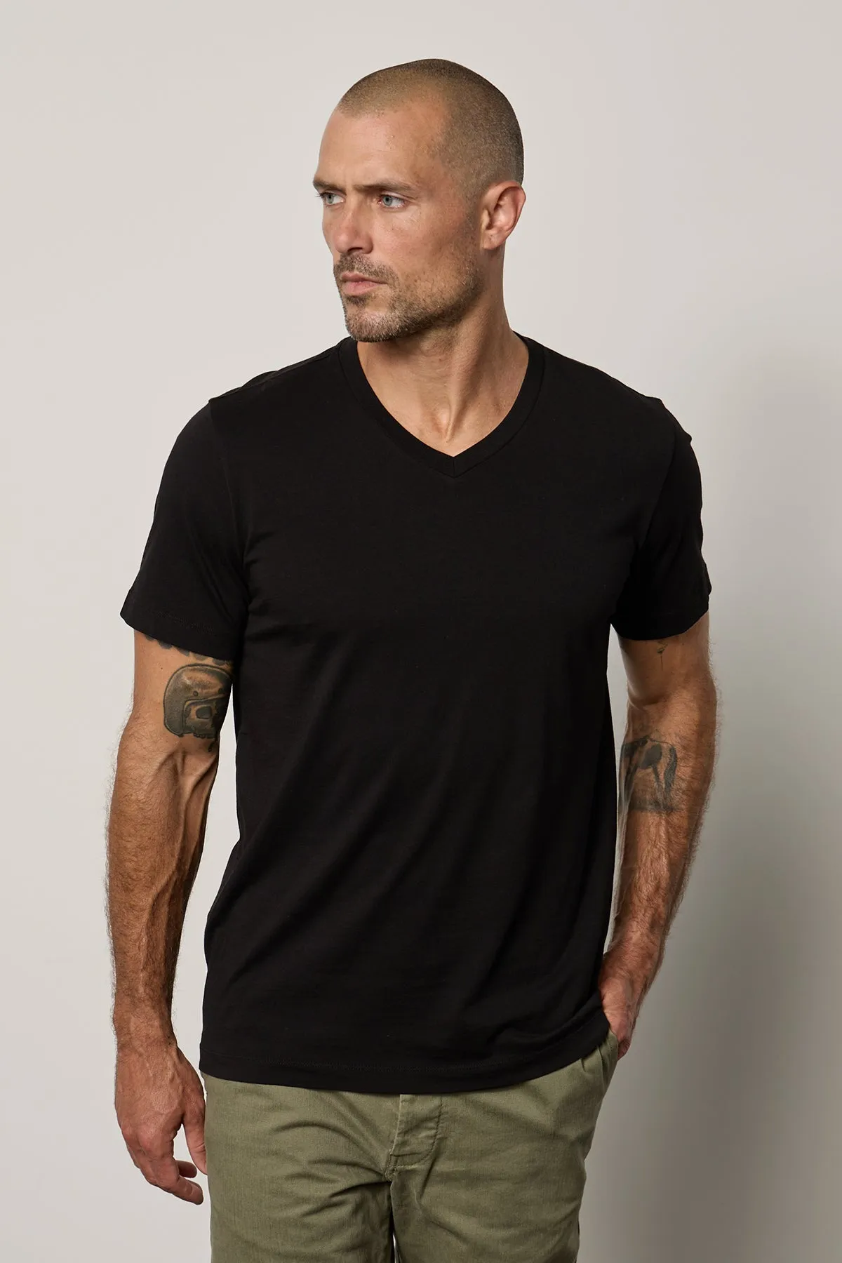 MARSHALL V-NECK TEE