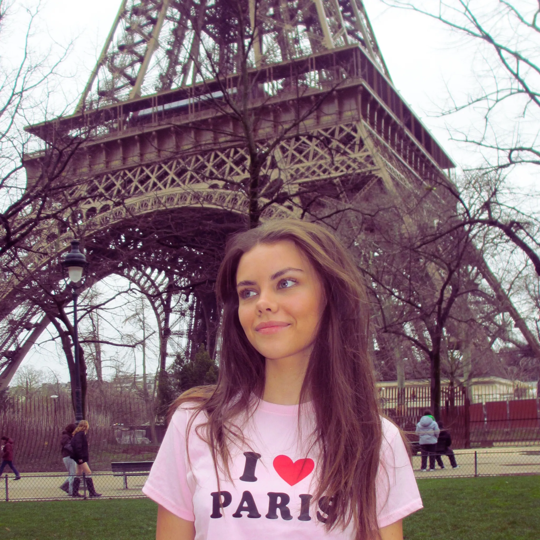 PARIS, BABY TEE - LYSERØD